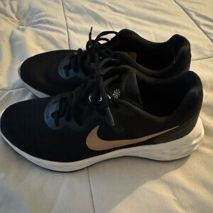 Nike Women’s 10 like new